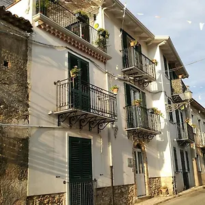 La Via Del Carretto Bed & Breakfast
